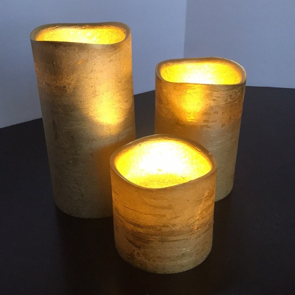 Three gorgeous gold flameless candles - Picture 1 of 8